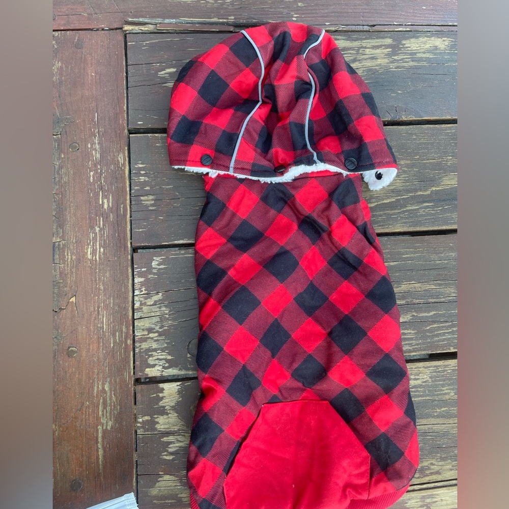 NEW MEDUIM DOG SWEATER WITH REMOVABLE HAT